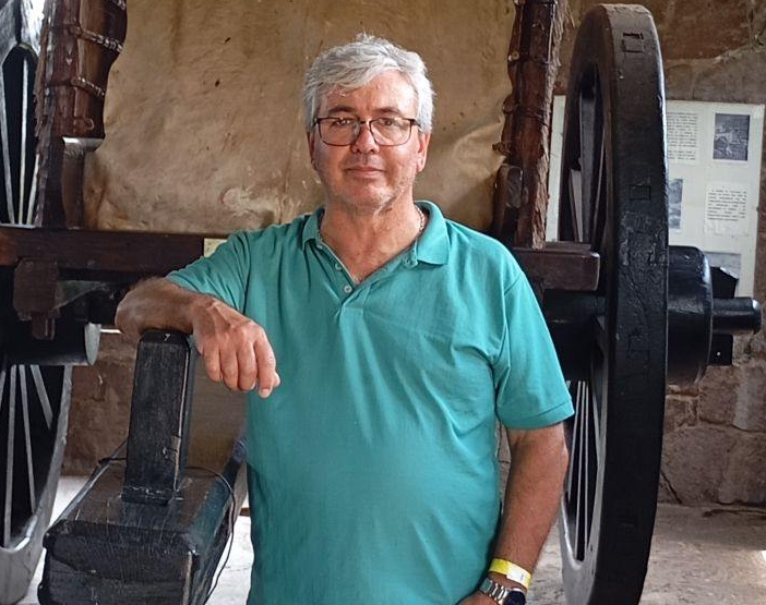 Danilo Scirgalea Tófful, Autor del libro en Paysandú.