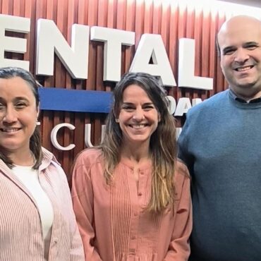 Cecilia de la Paz, fundadora de E.dúcate Uruguay visitó Radio Oriental Agropecuaria,