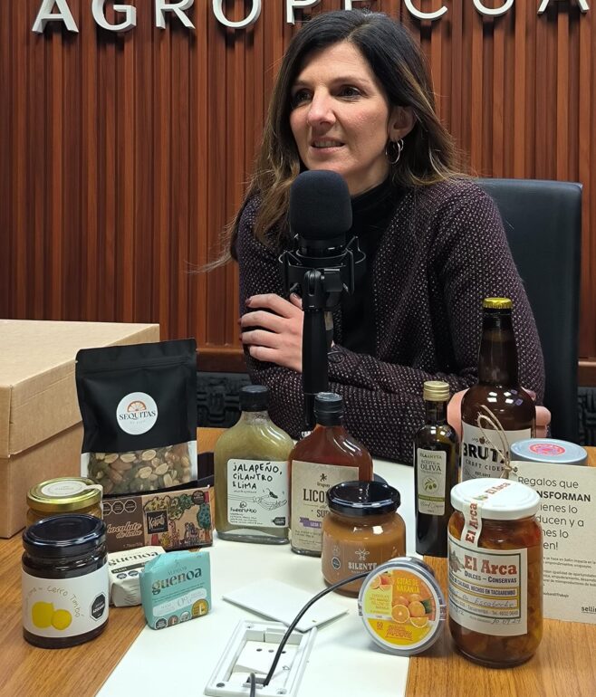 Mariana Chilibroste visitó Fogón Oriental y presentó alguno de los casi 600 productos emprendedores que cuenta Sellin.