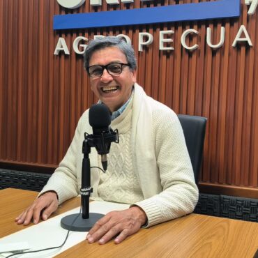 Horacio Merlo visitó Fogón Oriental para hablar de teatro, radio y su historia personal.
