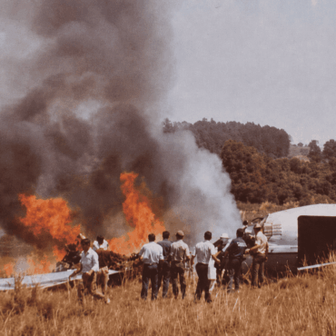 El libro "Aquel Humo Negro" relata la mayor tragedia aérea del Uruguay ocurrida en Artigas.
